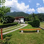丹尼斯公寓 * 托尔明