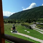 丹尼斯公寓