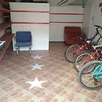 丹尼斯公寓 公寓 托尔明